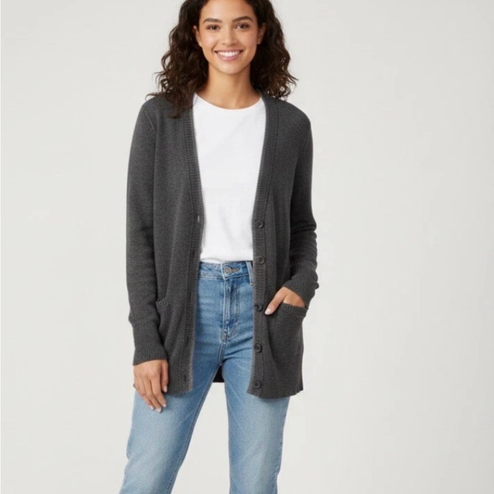 200. Aeropostale Charcoal Knit Button Down Cardigan w/pockets Size M